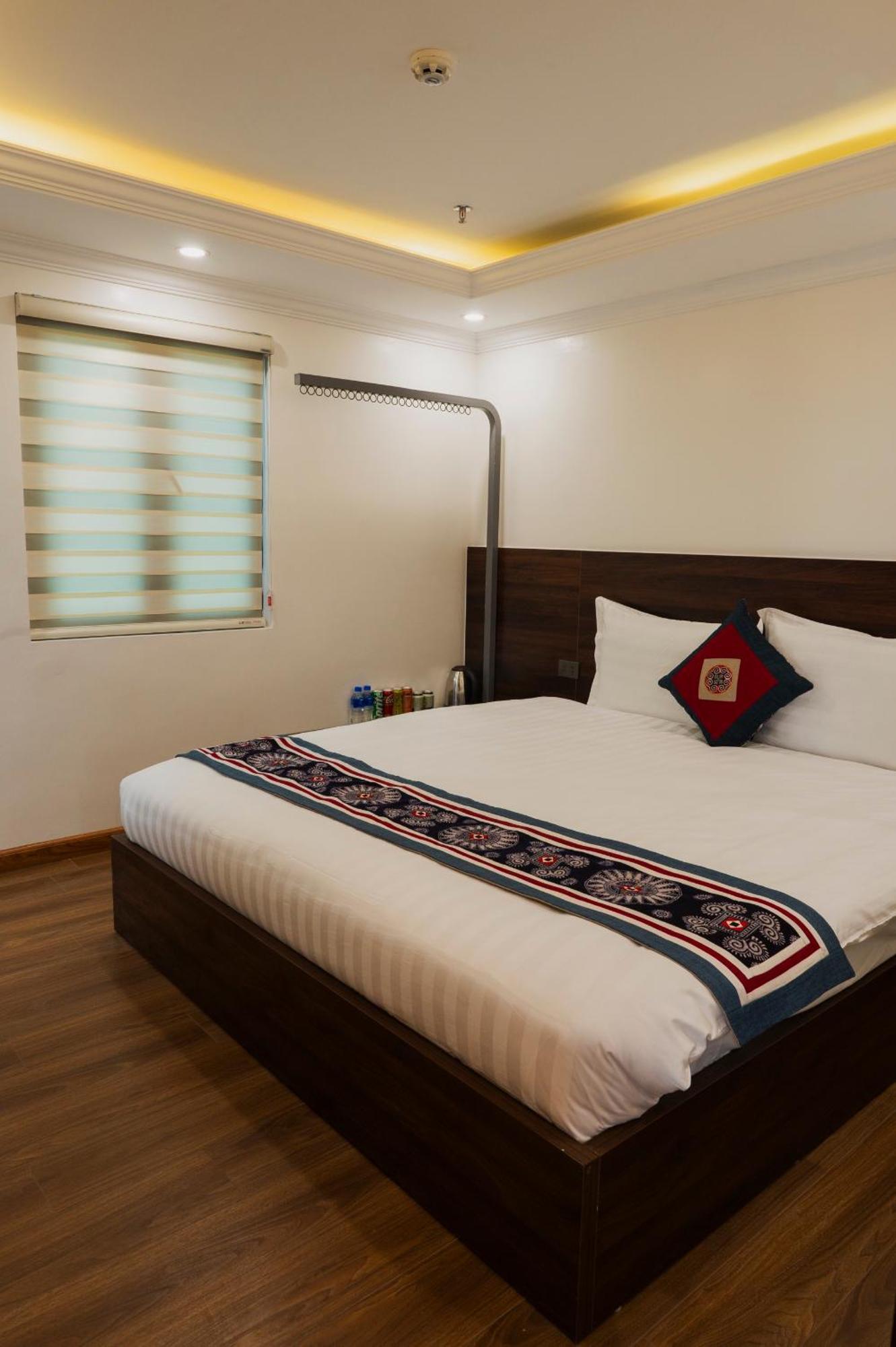 Anh Tu Hotel Sa Pa Exterior photo